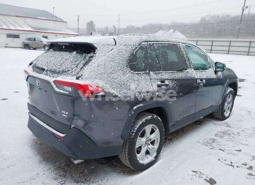 Photo 4 of 2019 Toyota Rav4 XLE (VIN 2T3P1RFV6KW019346)