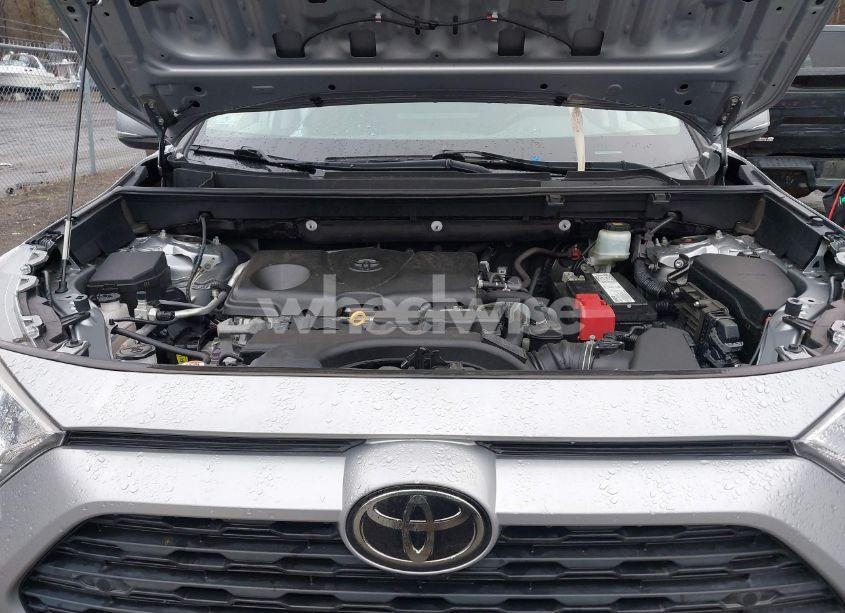 Photo 10 of 2019 Toyota Rav4 XLE (VIN 2T3P1RFV6KW029147)