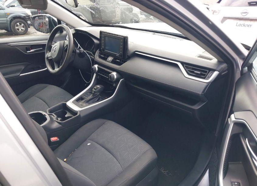 Photo 5 of 2020 Toyota Rav4 XLE (VIN 2T3P1RFV6LC102200)