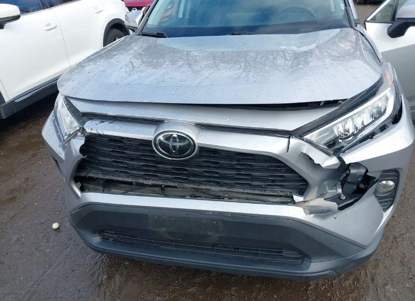 Photo 6 of 2020 Toyota Rav4 XLE (VIN 2T3P1RFV6LC102200)