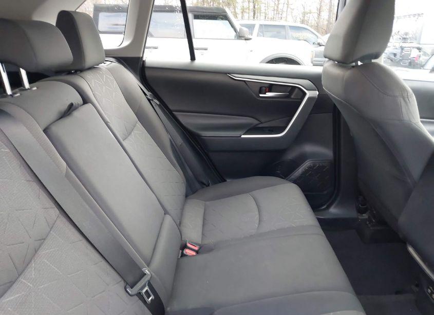 Photo 8 of 2020 Toyota Rav4 XLE (VIN 2T3P1RFV6LC102200)