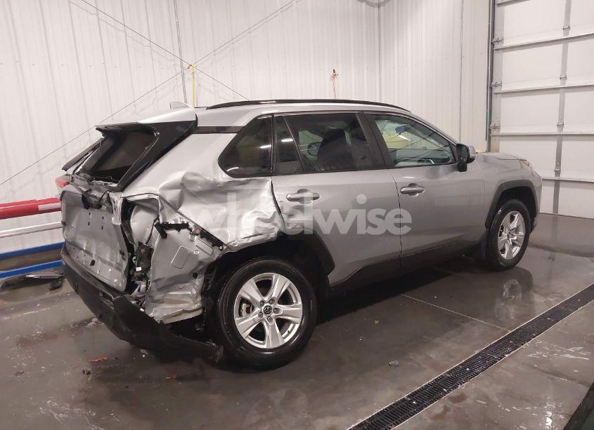 Photo 4 of 2020 Toyota Rav4 XLE (VIN 2T3P1RFV6LC130319)