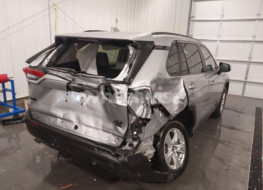 Photo 6 of 2020 Toyota Rav4 XLE (VIN 2T3P1RFV6LC130319)