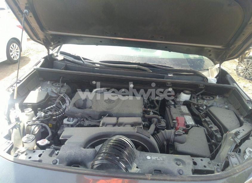 Photo 10 of 2020 Toyota Rav4 XLE (VIN 2T3P1RFV6LC137593)