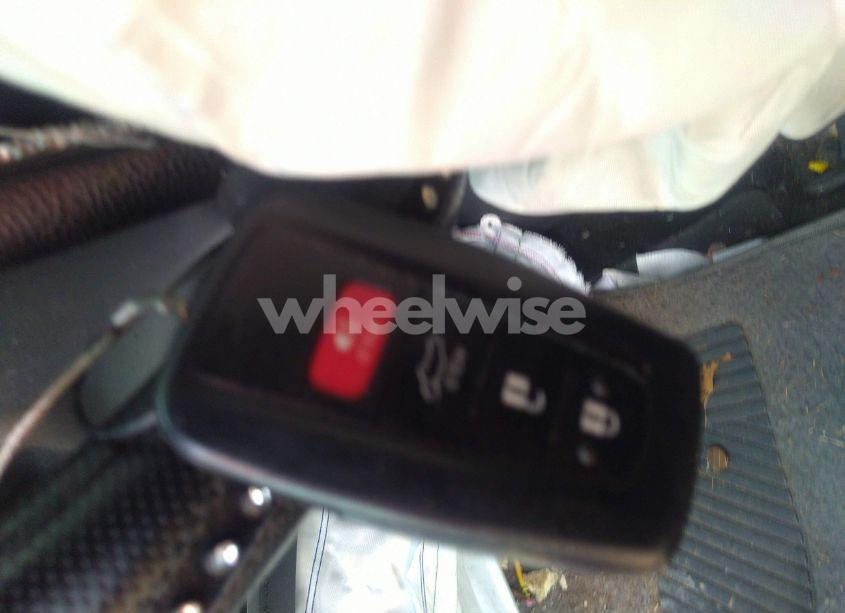 Photo 11 of 2020 Toyota Rav4 XLE (VIN 2T3P1RFV6LC137593)