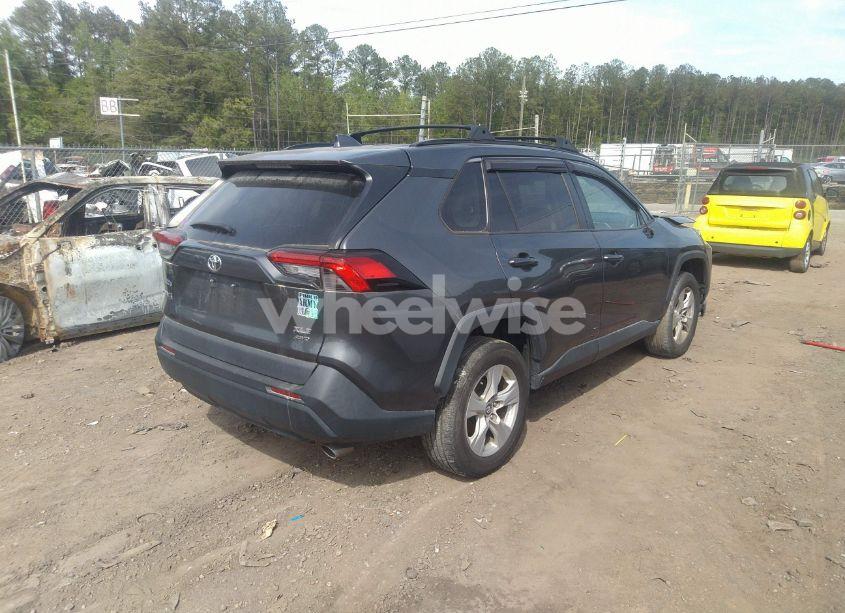 Photo 4 of 2020 Toyota Rav4 XLE (VIN 2T3P1RFV6LC137593)