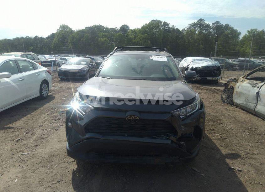 Photo 6 of 2020 Toyota Rav4 XLE (VIN 2T3P1RFV6LC137593)