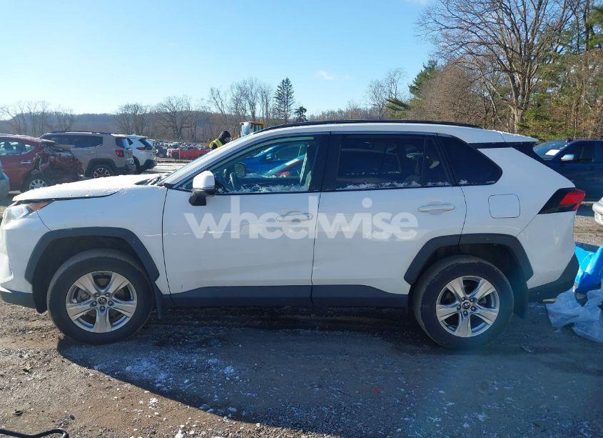 Photo 15 of 2020 Toyota Rav4 XLE (VIN 2T3P1RFV6LW110814)