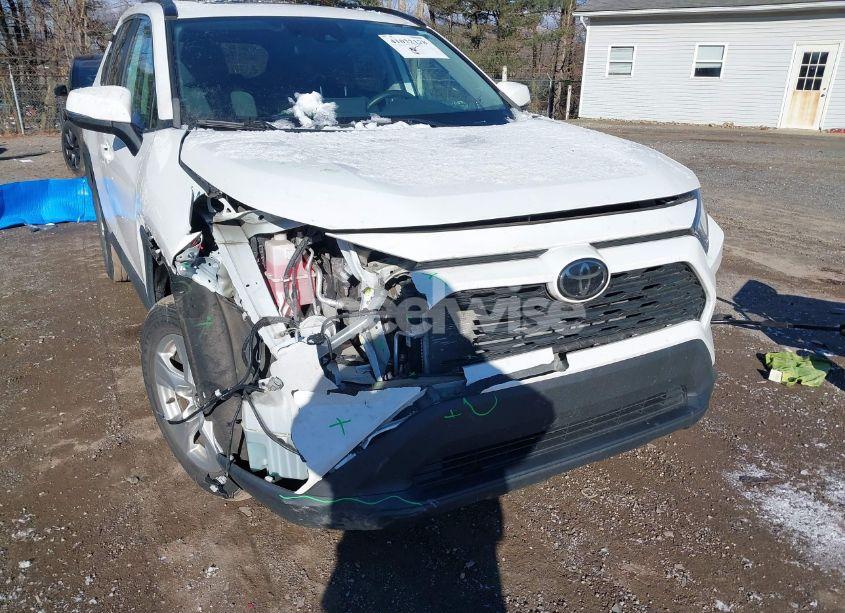 Photo 6 of 2020 Toyota Rav4 XLE (VIN 2T3P1RFV6LW110814)