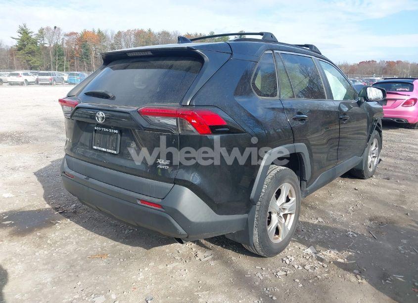 Photo 4 of 2020 Toyota Rav4 XLE (VIN 2T3P1RFV6LW132750)
