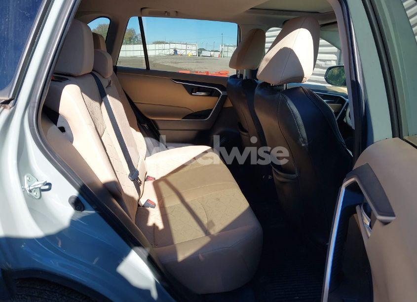 Photo 8 of 2021 Toyota Rav4 XLE (VIN 2T3P1RFV6MW177107)