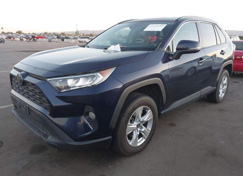 Photo 2 of 2021 Toyota Rav4 XLE (VIN 2T3P1RFV6MW182078)
