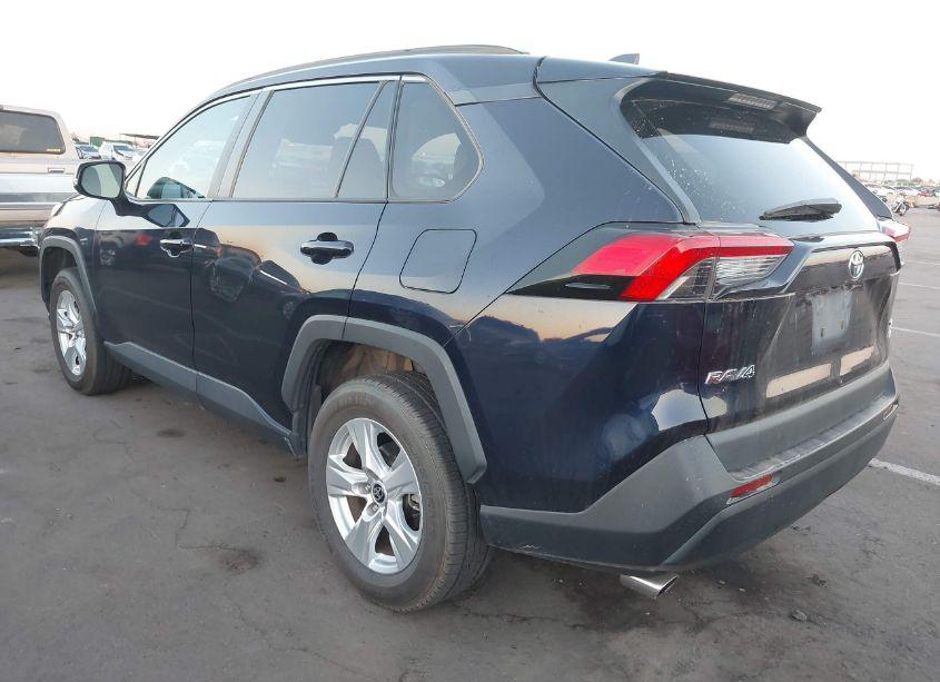 Photo 3 of 2021 Toyota Rav4 XLE (VIN 2T3P1RFV6MW182078)