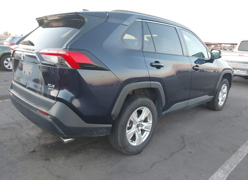 Photo 4 of 2021 Toyota Rav4 XLE (VIN 2T3P1RFV6MW182078)