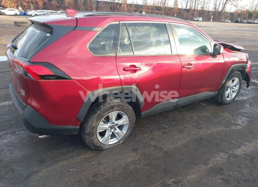 Photo 4 of 2021 Toyota Rav4 XLE (VIN 2T3P1RFV6MW193775)