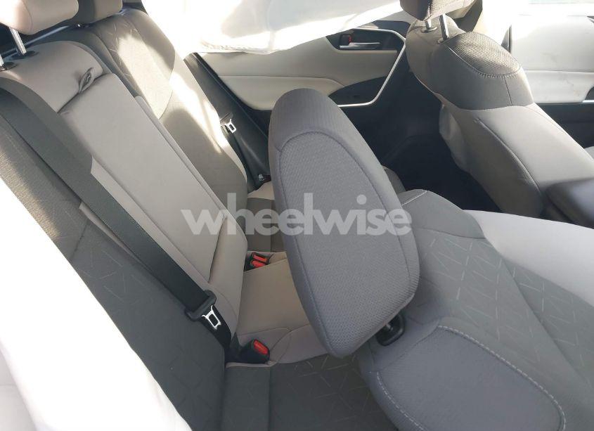 Photo 8 of 2021 Toyota Rav4 XLE (VIN 2T3P1RFV6MW193775)