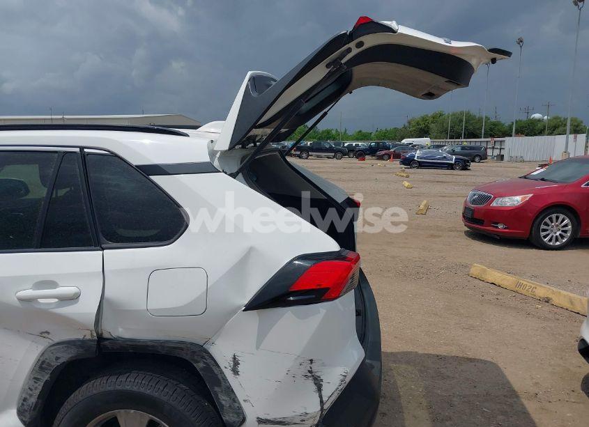 Photo 17 of 2022 Toyota Rav4 XLE (VIN 2T3P1RFV6NC268137)