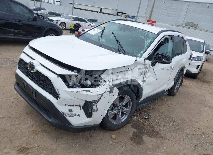 Photo 2 of 2022 Toyota Rav4 XLE (VIN 2T3P1RFV6NC268137)