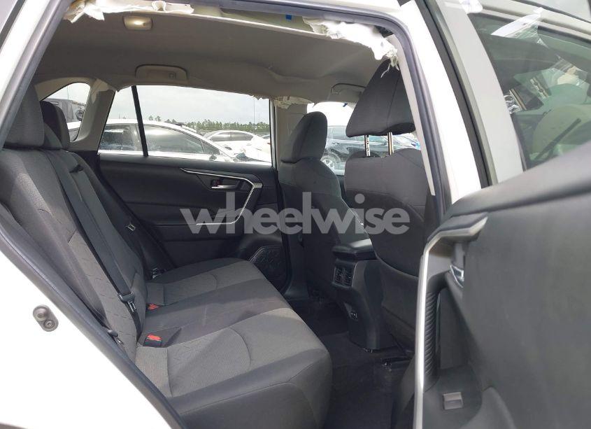 Photo 8 of 2022 Toyota Rav4 XLE (VIN 2T3P1RFV6NC268137)