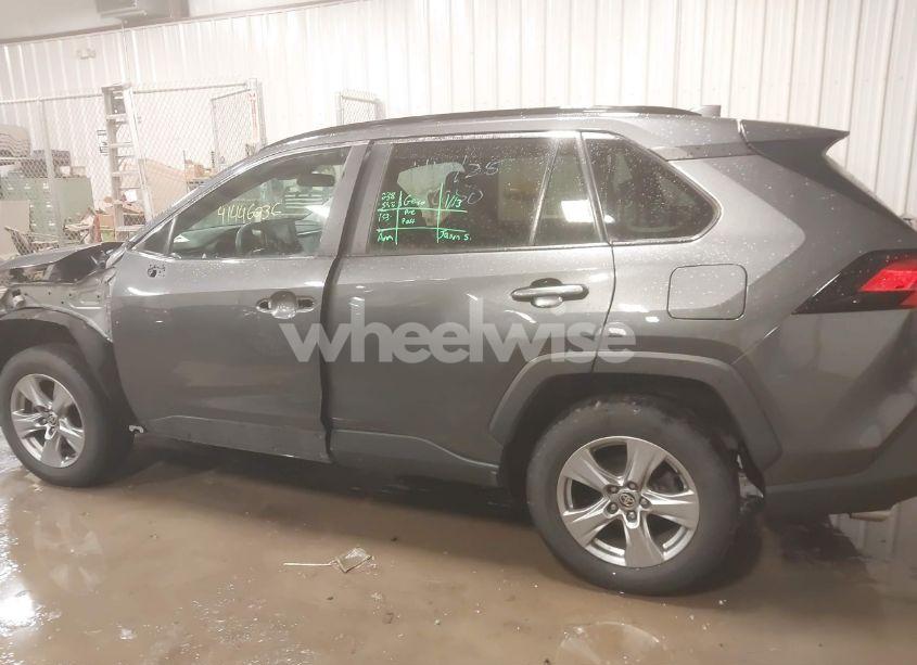 Photo 15 of 2022 Toyota Rav4 XLE (VIN 2T3P1RFV6NC322178)
