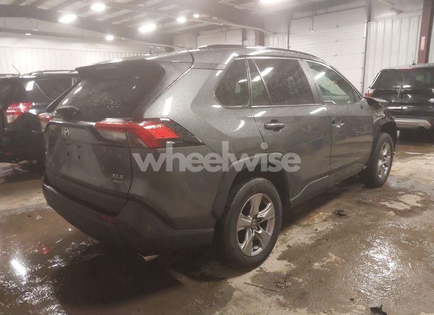 Photo 4 of 2022 Toyota Rav4 XLE (VIN 2T3P1RFV6NC322178)