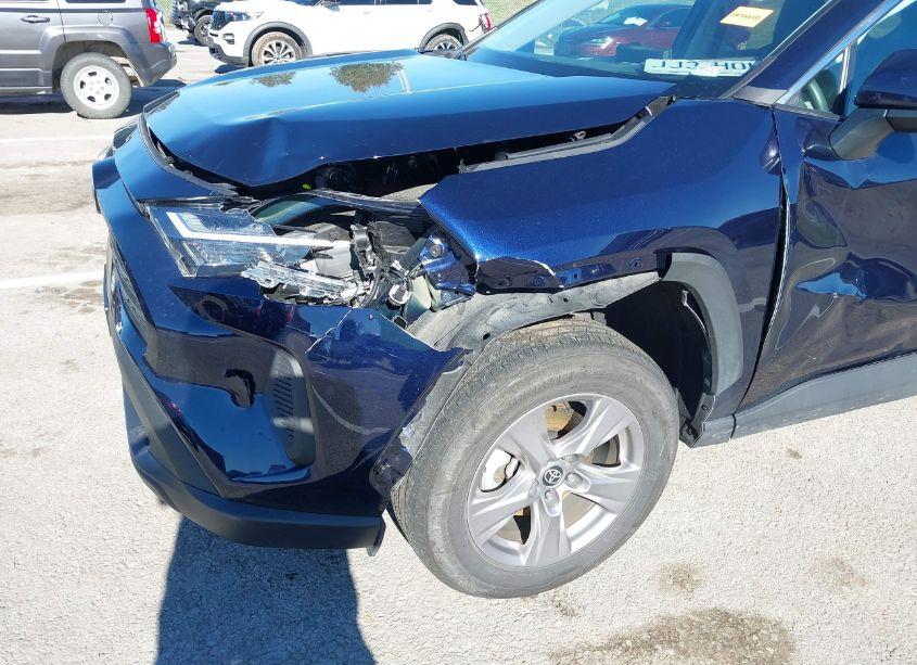 Photo 6 of 2022 Toyota Rav4 XLE (VIN 2T3P1RFV6NW263339)