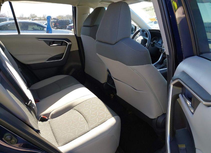 Photo 8 of 2022 Toyota Rav4 XLE (VIN 2T3P1RFV6NW263339)