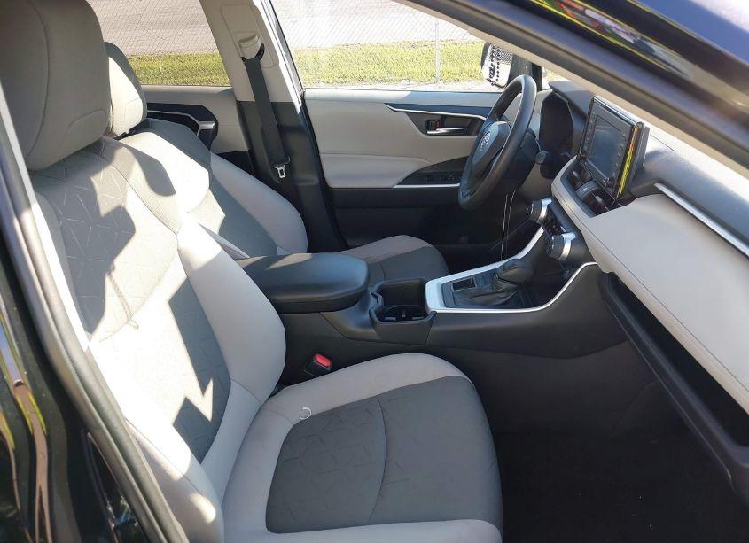 Photo 5 of 2022 Toyota Rav4 XLE (VIN 2T3P1RFV6NW271585)