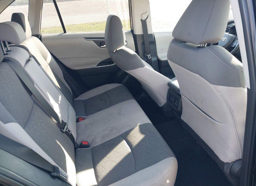 Photo 8 of 2022 Toyota Rav4 XLE (VIN 2T3P1RFV6NW271585)