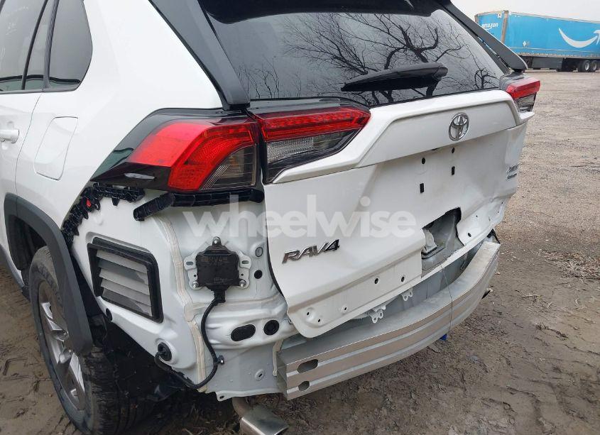 Photo 6 of 2024 Toyota Rav4 XLE (VIN 2T3P1RFV6RC421914)