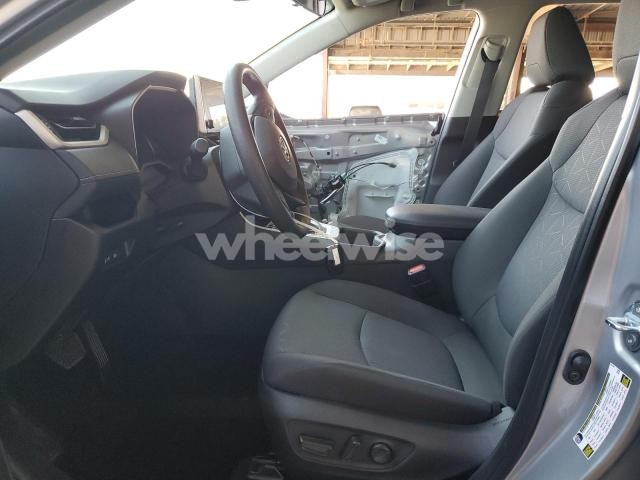 Photo 4 of 2025 TOYOTA RAV4 XLE (VIN 2T3P1RFV6SC510193)