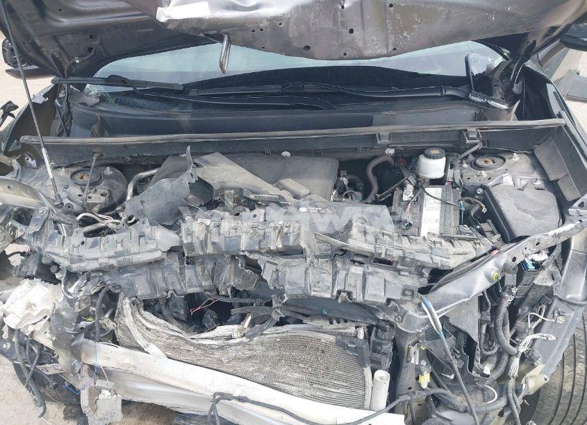 Photo 10 of 2019 Toyota Rav4 XLE (VIN 2T3P1RFV7KC007112)