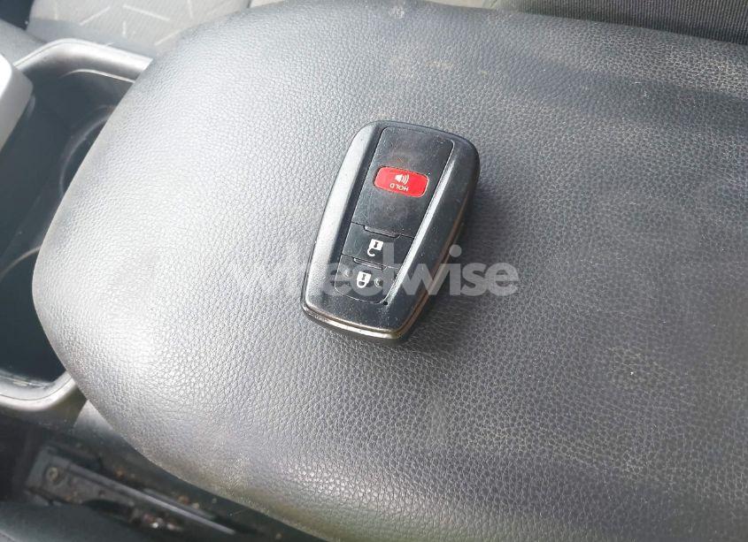 Photo 11 of 2019 Toyota Rav4 XLE (VIN 2T3P1RFV7KC007112)