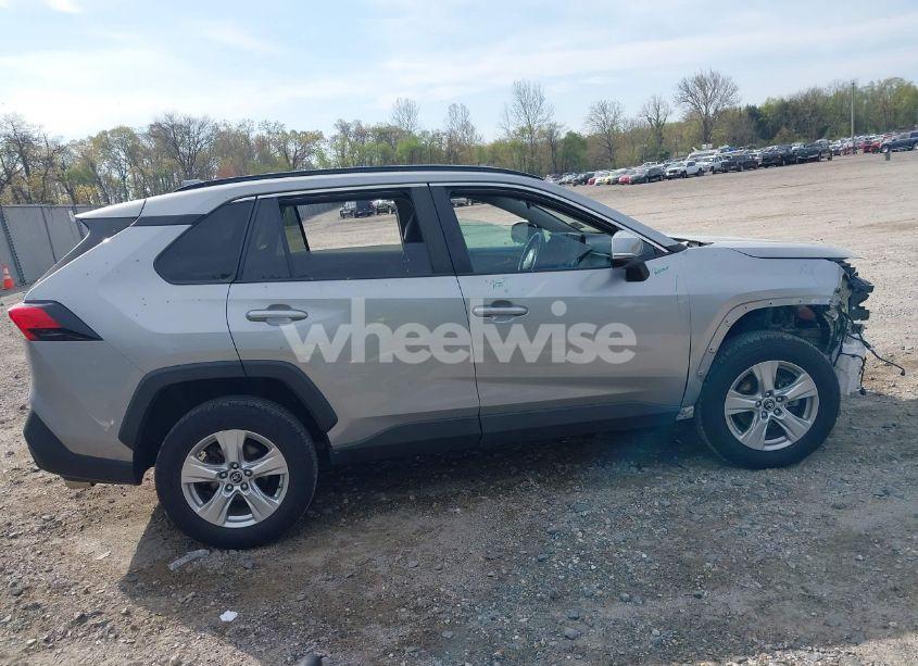 Photo 14 of 2019 Toyota Rav4 XLE (VIN 2T3P1RFV7KW063940)