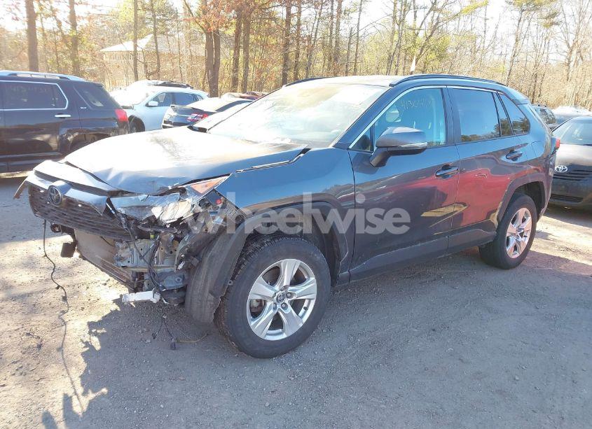 Photo 2 of 2021 Toyota Rav4 XLE (VIN 2T3P1RFV7MC252995)