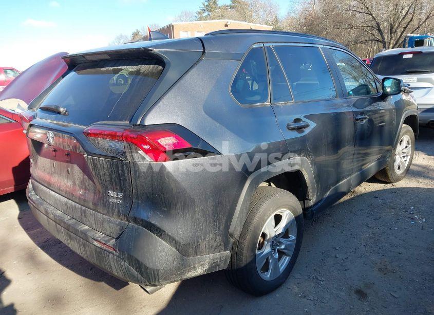 Photo 4 of 2021 Toyota Rav4 XLE (VIN 2T3P1RFV7MC252995)