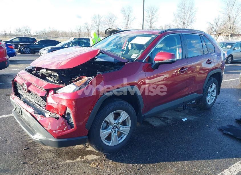 Photo 2 of 2021 Toyota Rav4 XLE (VIN 2T3P1RFV7MW140793)