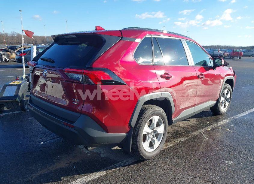 Photo 4 of 2021 Toyota Rav4 XLE (VIN 2T3P1RFV7MW140793)
