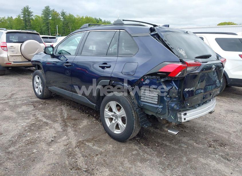 Photo 3 of 2021 Toyota Rav4 XLE (VIN 2T3P1RFV7MW154418)