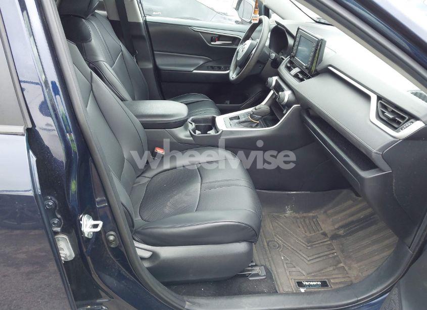 Photo 5 of 2021 Toyota Rav4 XLE (VIN 2T3P1RFV7MW154418)