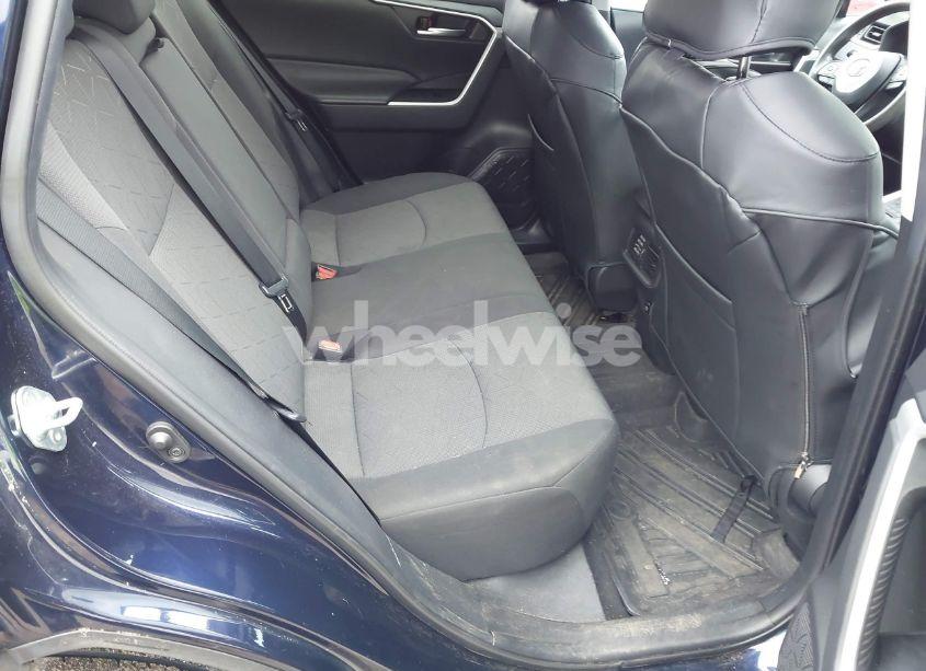 Photo 8 of 2021 Toyota Rav4 XLE (VIN 2T3P1RFV7MW154418)