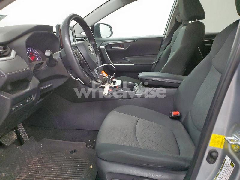 Photo 11 of 2021 TOYOTA RAV4 XLE (VIN 2T3P1RFV7MW160994)