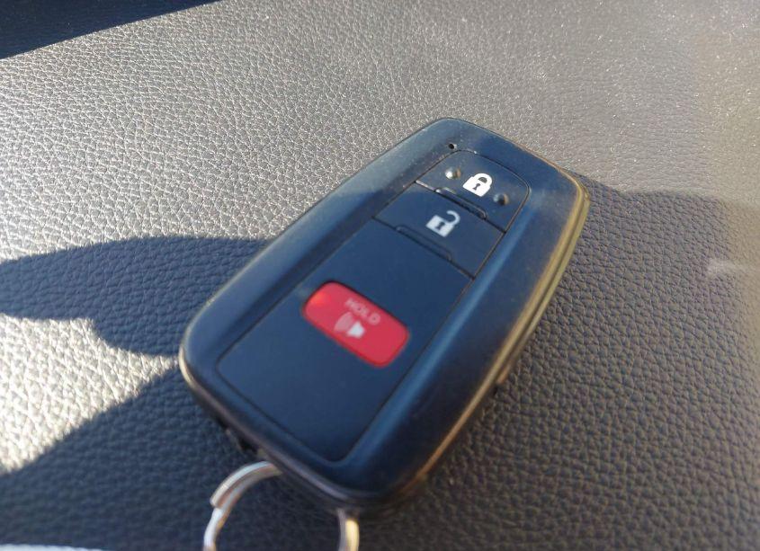 Photo 11 of 2021 Toyota Rav4 XLE (VIN 2T3P1RFV7MW173468)