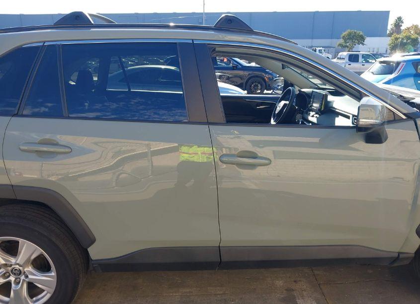 Photo 13 of 2021 Toyota Rav4 XLE (VIN 2T3P1RFV7MW173468)