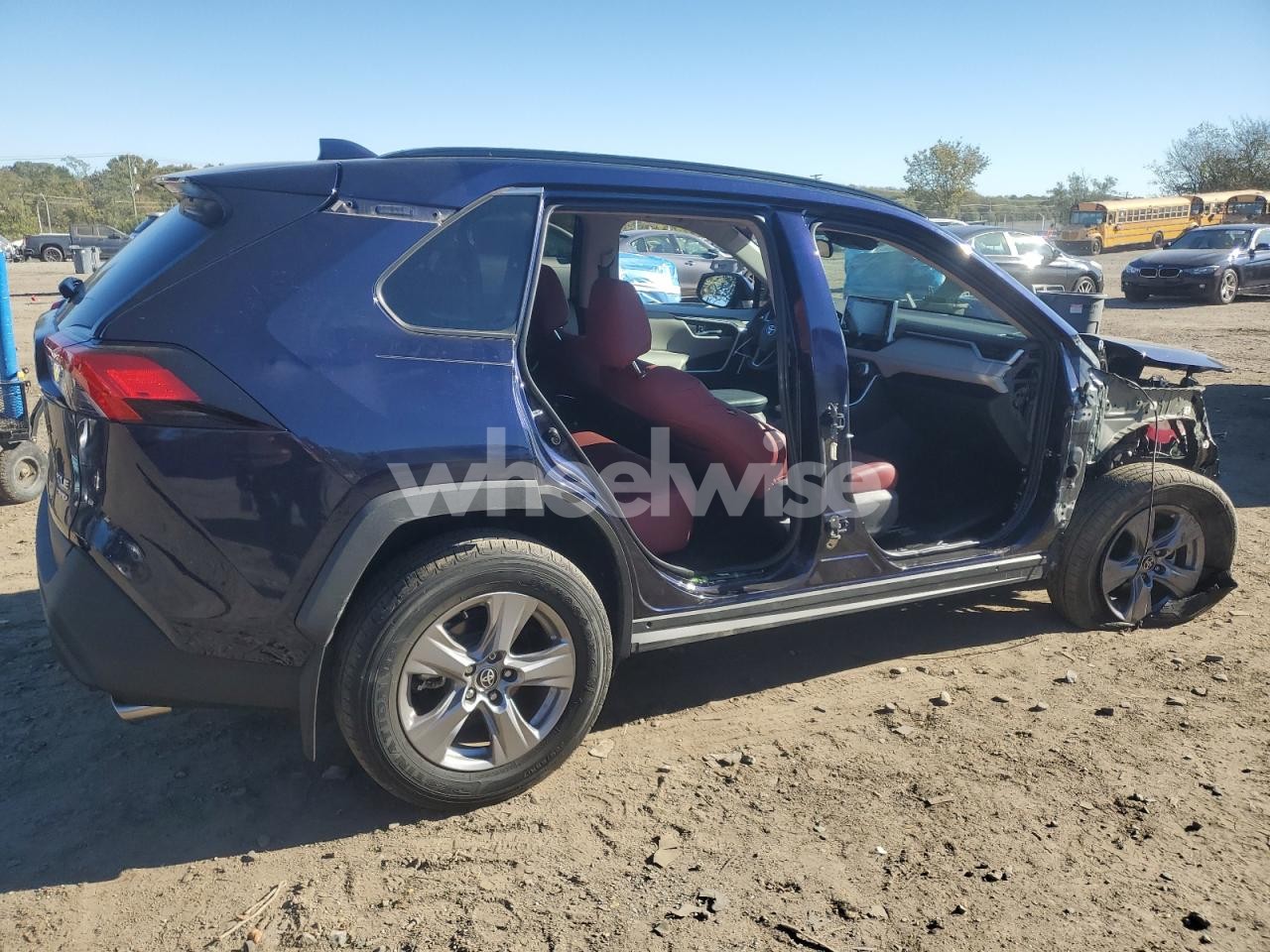 Photo 3 of 2022 TOYOTA RAV4 XLE (VIN 2T3P1RFV7NW288007)