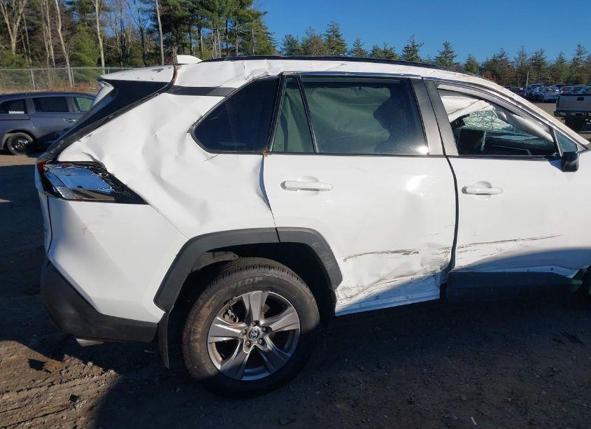 Photo 13 of 2024 Toyota Rav4 XLE (VIN 2T3P1RFV7RC394481)
