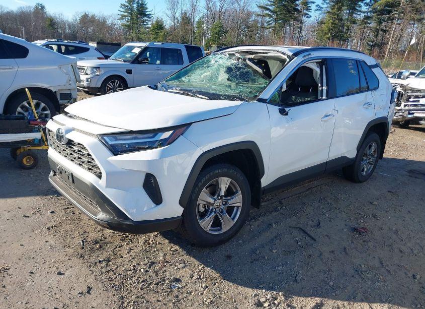 Photo 2 of 2024 Toyota Rav4 XLE (VIN 2T3P1RFV7RC394481)