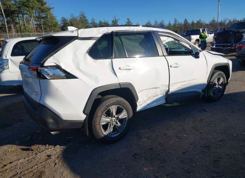 Photo 4 of 2024 Toyota Rav4 XLE (VIN 2T3P1RFV7RC394481)