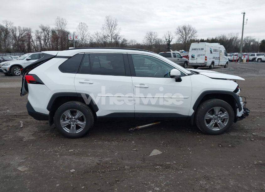 Photo 13 of 2024 Toyota Rav4 XLE (VIN 2T3P1RFV7RC460883)