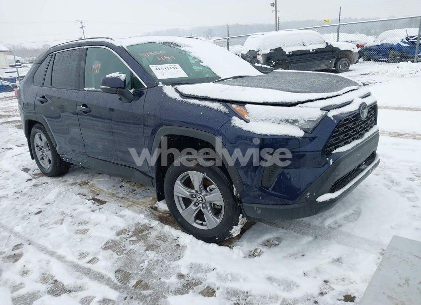 2024 Toyota Rav4 XLE (VIN 2T3P1RFV7RW482834) main photo